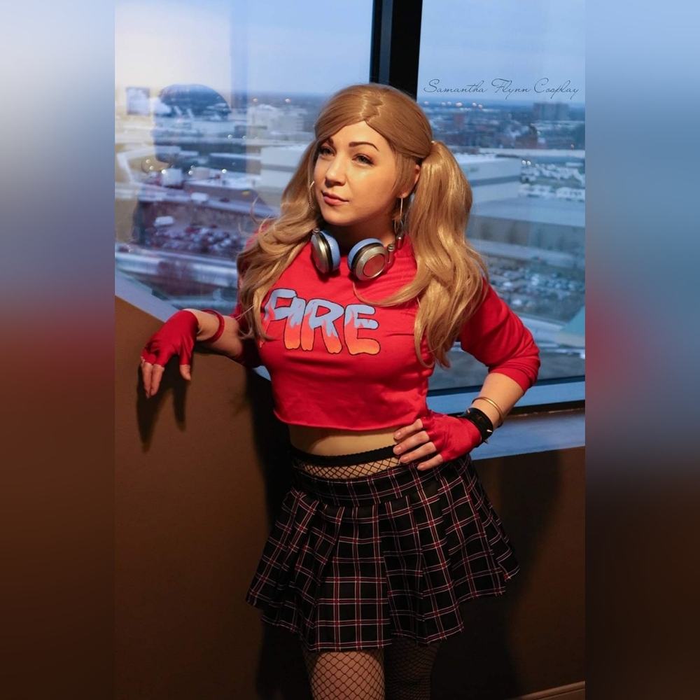 Complete Ann Dance Cosplay from Persona 5 size medium